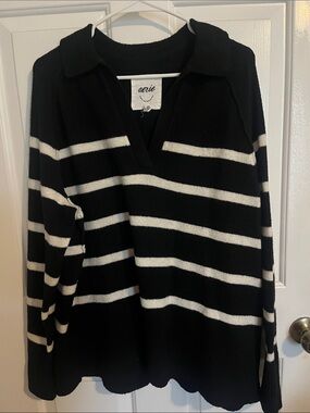 aerie Black and White Striped V-Neck Collared Sweater